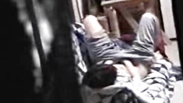 Cô gái trẻ xxx gai han chơi bằng hậu môn 0233